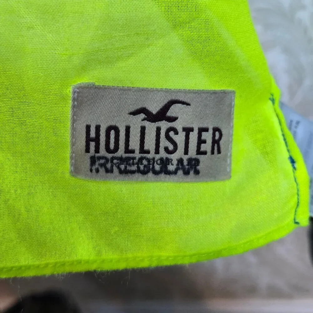 Hollister Irregular Oblong Scarf Blue & white Triangle Print Lime Green Edging